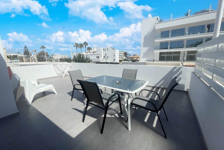 Christina Fig Tree Bay Apartment