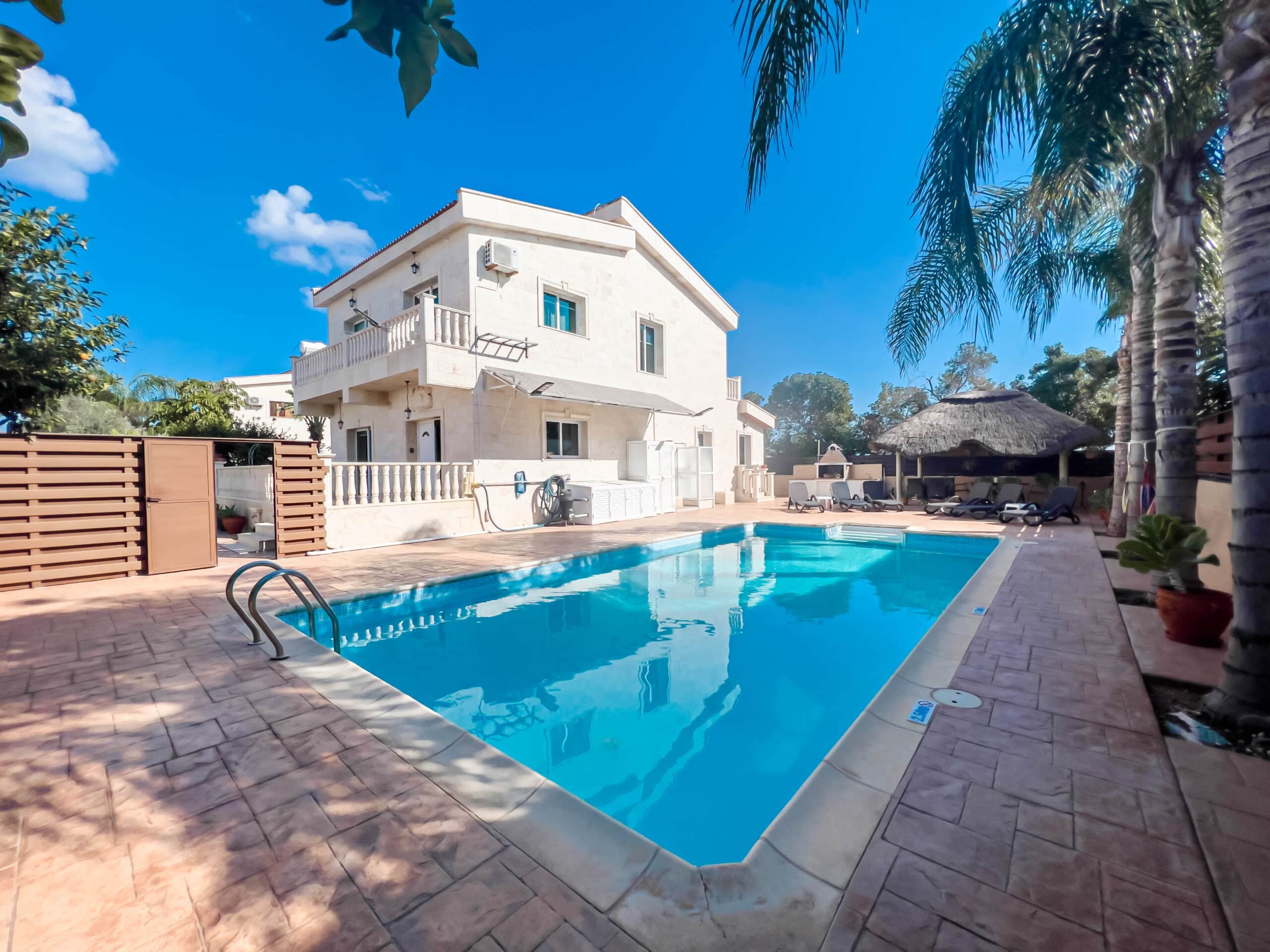 FAME villa w/ Private Pool + Gazebo