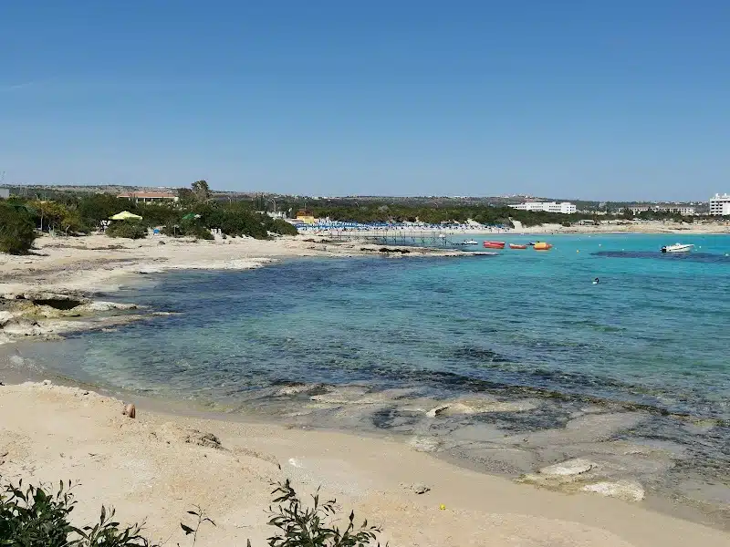 Mikri Landa Beach